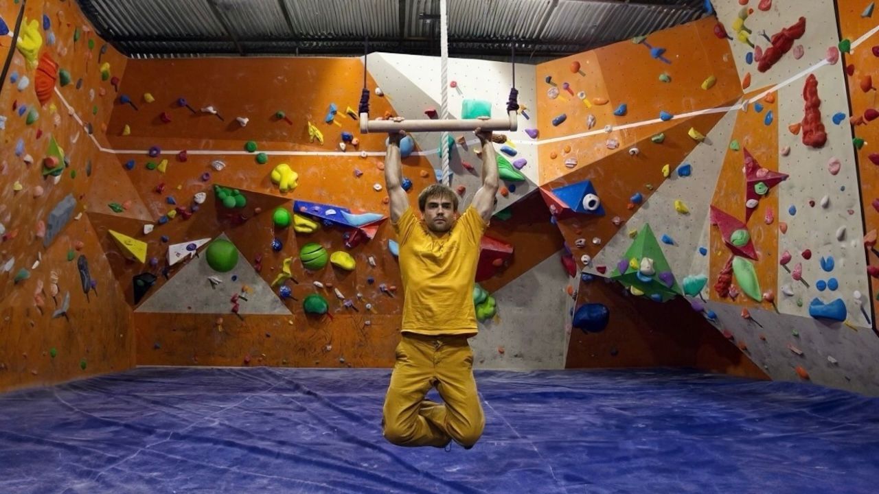 Unlock Explosive Forearm Strength with the Rolling Bar